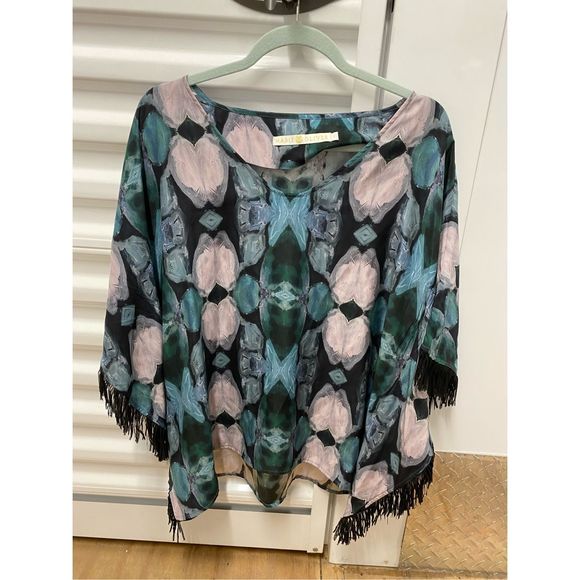 Marie Oliver Abstract Fringe Blue Pink Pullover Size large , MSRP $268 - Picture 6 of 9